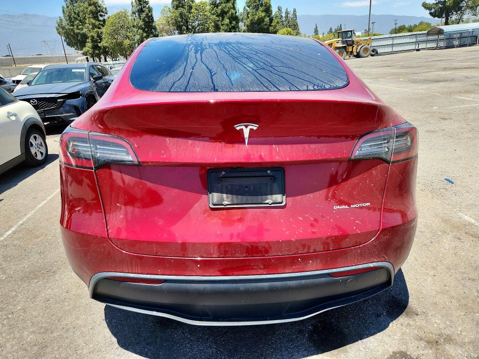 2024 Tesla Model Y მანქანა იყიდება აუქციონზე, vin: 7SAYGAEE5RF015930, აუქციონის ნომერი: 58021386
