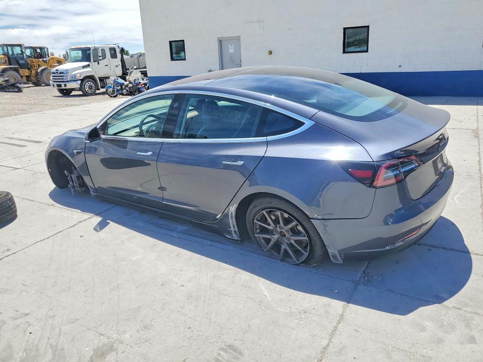 Продажа на аукционе авто 2018 Tesla Model 3, vin: 5YJ3E1EB5JF093180, номер лота: 57569146