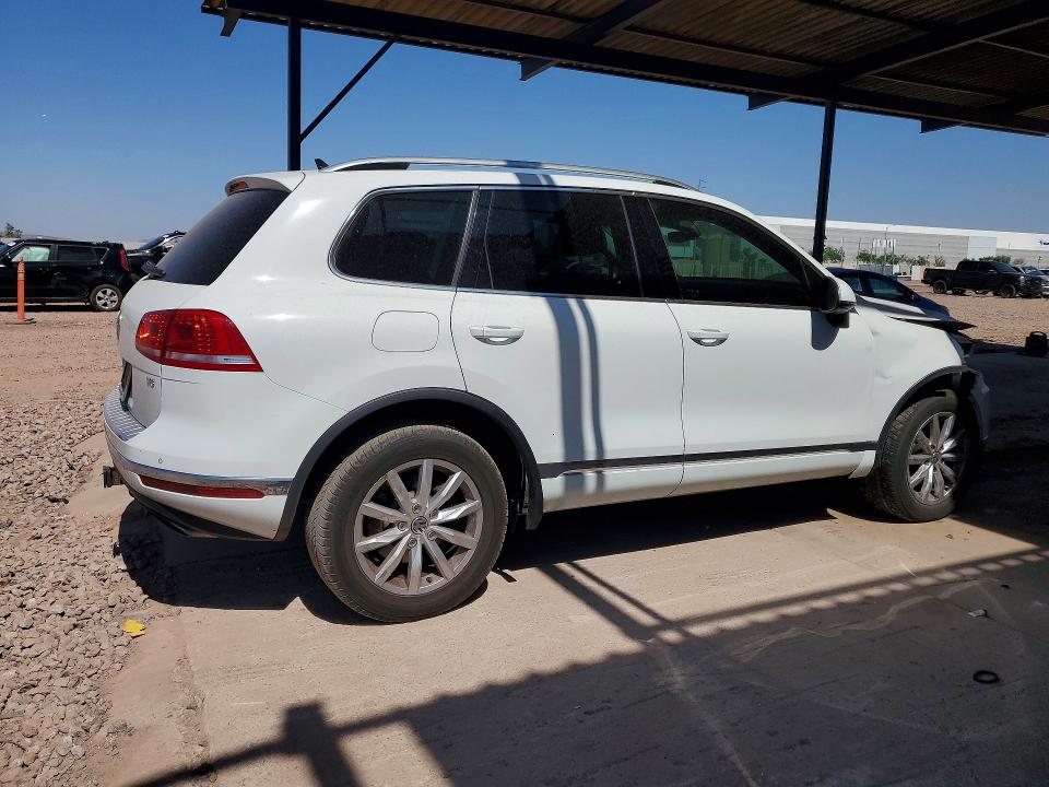 Auction sale of the 2017 Volkswagen Touareg, vin: WVGEF7BP0HD003052, lot number: 57926786