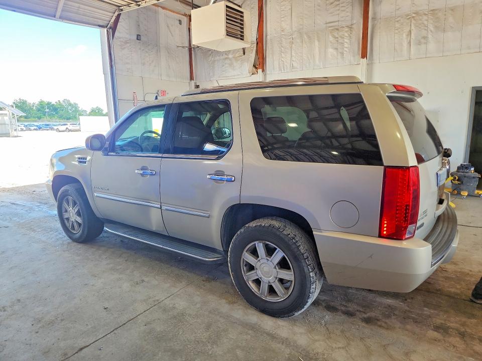 2010 Cadillac Escalade მანქანა იყიდება აუქციონზე, vin: 1GYUCAEF9AR146013, აუქციონის ნომერი: 57528476