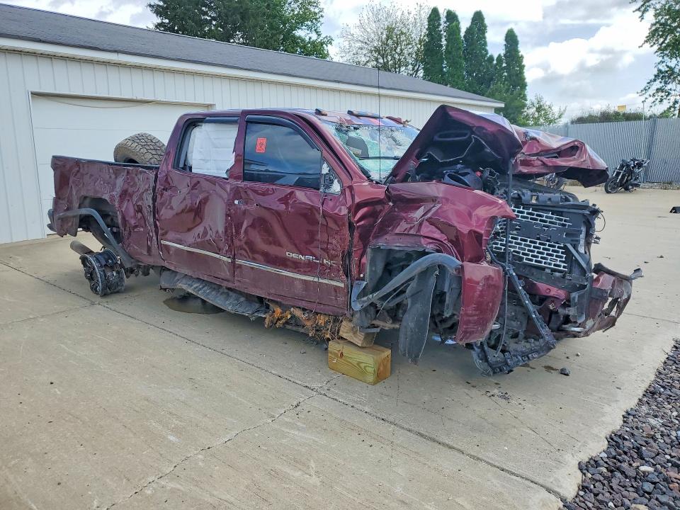 59096336 :رقم المزاد ، 1GT12UEY6HF159599 vin ، 2017 Gmc Sierra مزاد بيع