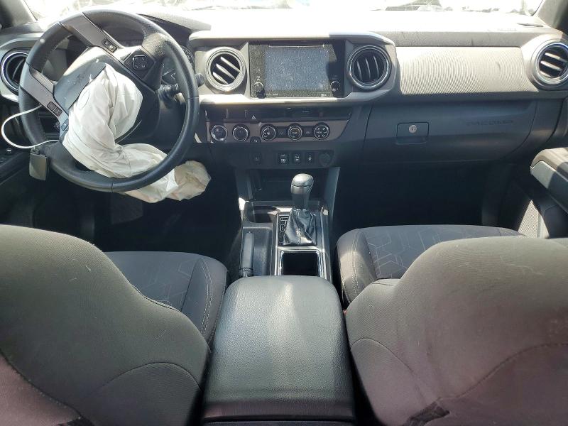 56234246 :رقم المزاد ، 5TFCZ5AN0JX162052 vin ، 2018 Toyota Tacoma مزاد بيع