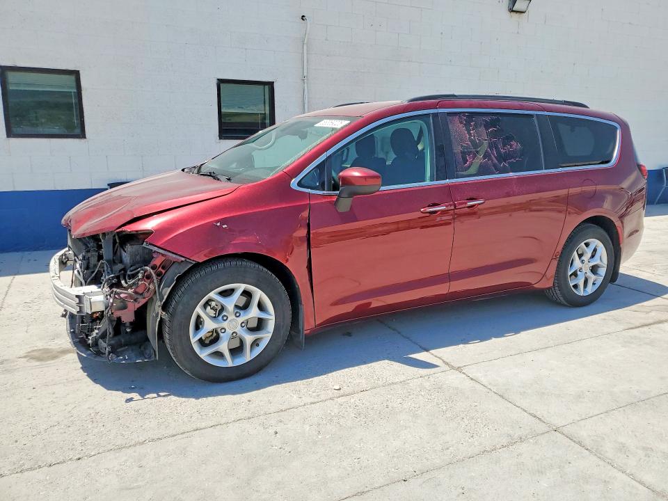 58369026 :رقم المزاد ، 2C4RC1BG8HR780037 vin ، 2017 Chrysler Pacifica مزاد بيع