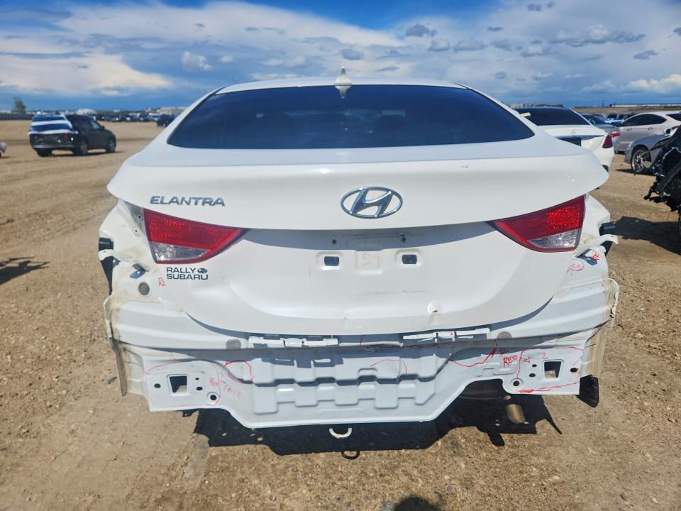 2013 Hyundai Elantra მანქანა იყიდება აუქციონზე, vin: 5NPDH4AE2DH353800, აუქციონის ნომერი: 57037466