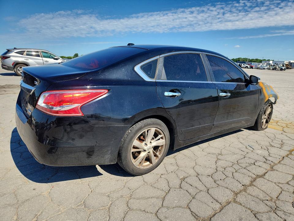 2013 Nissan Altima მანქანა იყიდება აუქციონზე, vin: 1N4AL3AP8DC249309, აუქციონის ნომერი: 57504906