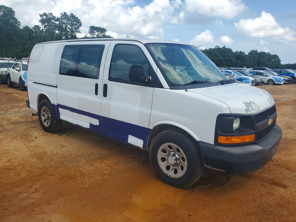 56692986 :رقم المزاد ، 1GCSGAFX2C1149717 vin ، 2012 Chevrolet Express G1500 مزاد بيع