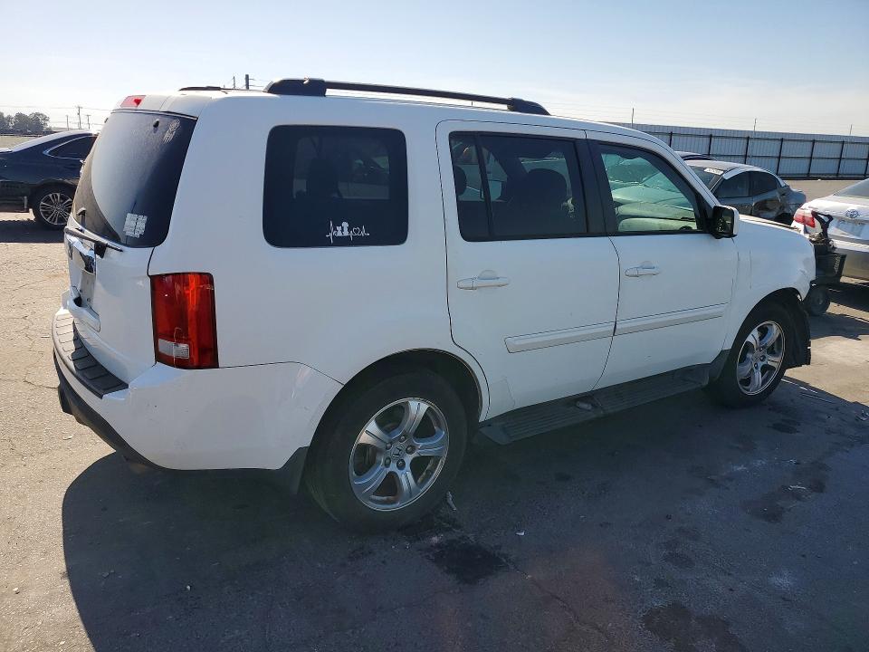 55740746 :رقم المزاد ، 5FNYF3H41CB043388 vin ، 2012 Honda Pilot مزاد بيع