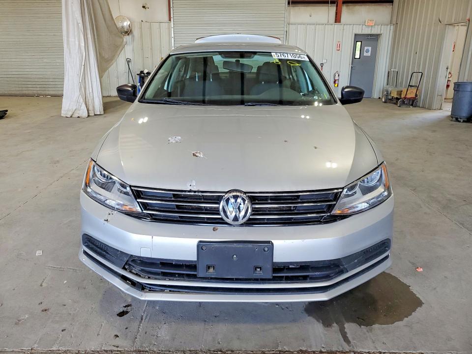 57671056 :رقم المزاد ، 3VWD67AJ8GM243379 vin ، 2016 Volkswagen Jetta مزاد بيع