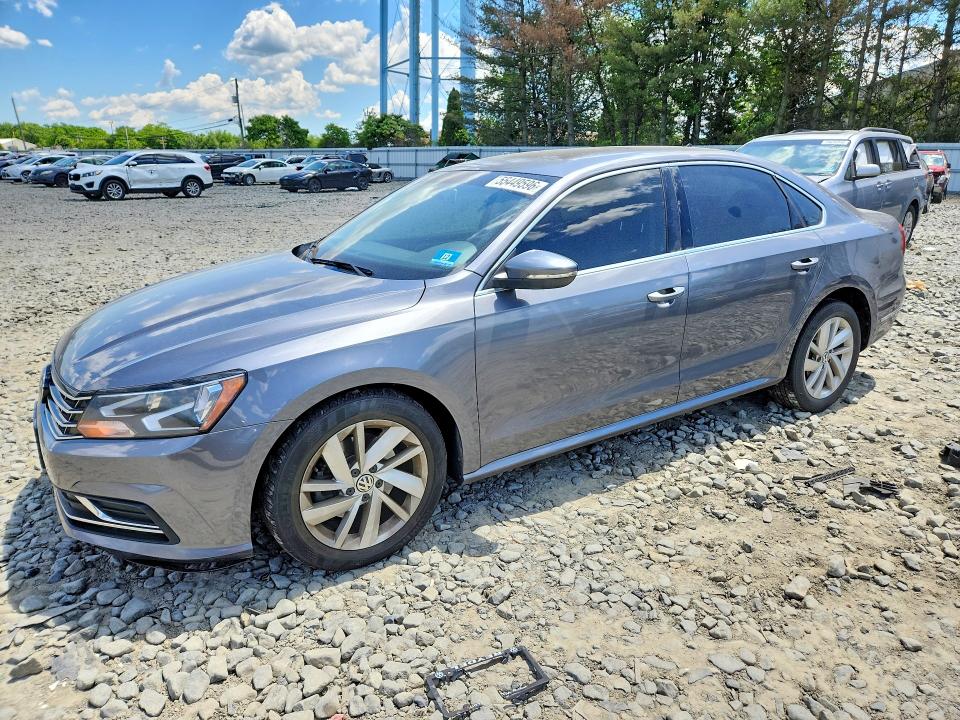 55449596 :رقم المزاد ، 1VWBA7A36JC004610 vin ، 2018 Volkswagen Passat مزاد بيع