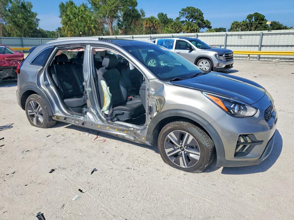 2022 Kia Niro მანქანა იყიდება აუქციონზე, vin: KNDCE3LC9N5546361, აუქციონის ნომერი: 57856616