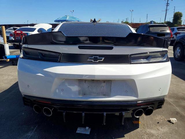 56173756 :رقم المزاد ، 1G1FG1R79J0155507 vin ، 2018 Chevrolet Camaro مزاد بيع