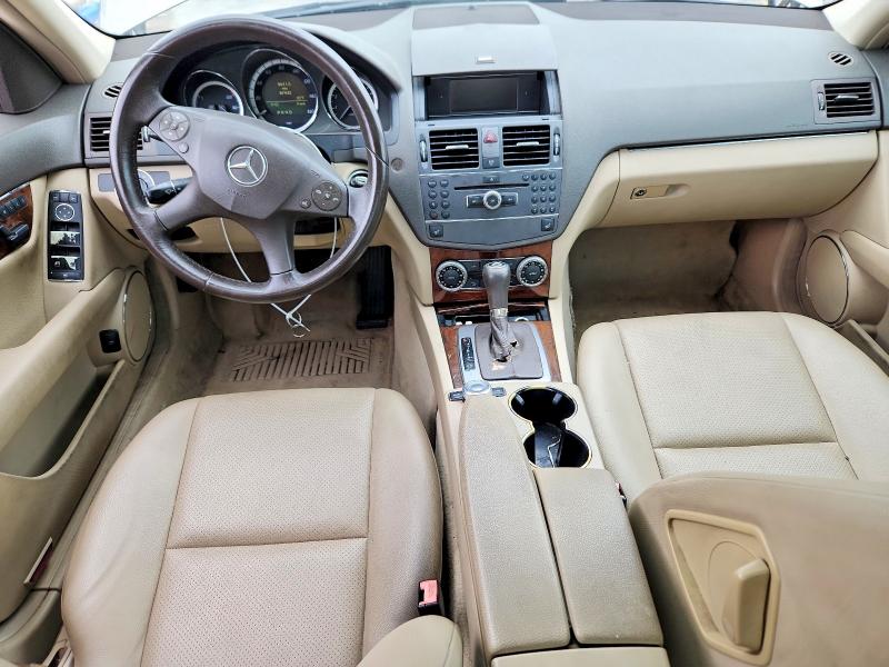 57605666 :رقم المزاد ، WDDGF5EB4AF384261 vin ، 2010 Mercedes-benz C مزاد بيع