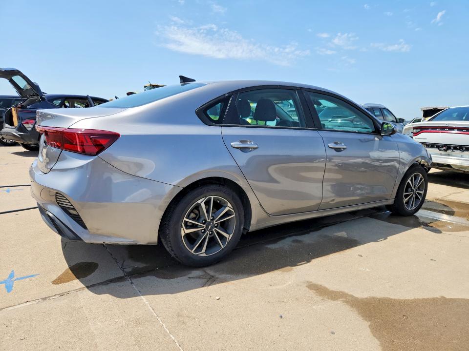 58841086 :رقم المزاد ، 3KPF24AD7PE583455 vin ، 2023 Kia Forte مزاد بيع