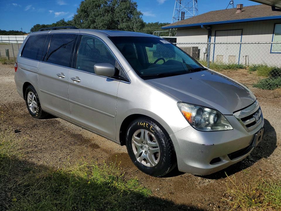 85627205 :رقم المزاد ، 5FNRL387X7B117744 vin ، 2007 Honda Odyssey مزاد بيع