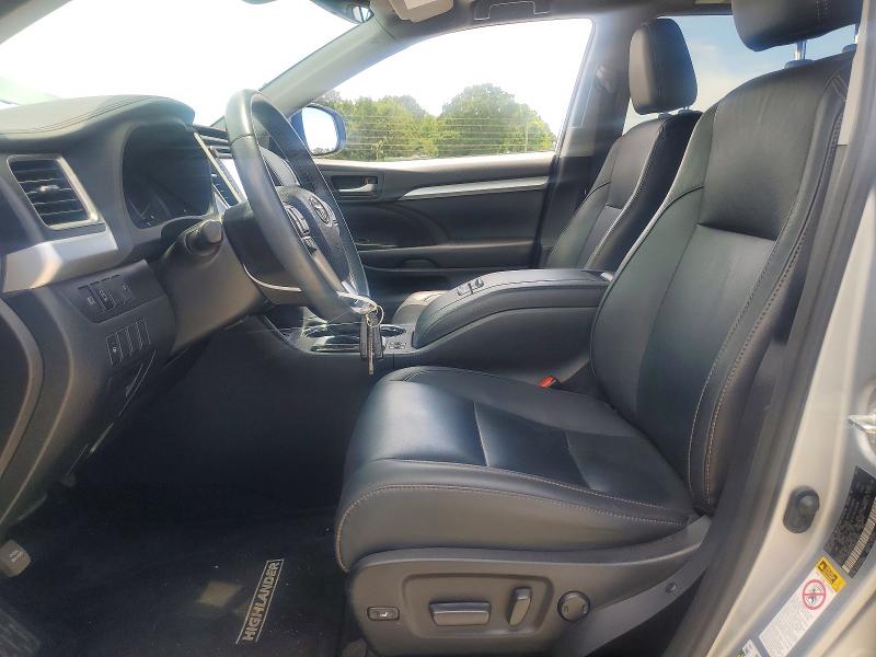 55888676 :رقم المزاد ، 5TDKZRFH4KS571040 vin ، 2019 Toyota Highlander مزاد بيع
