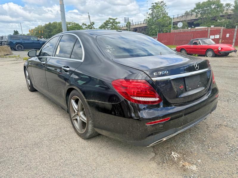 55903696 :رقم المزاد ، WDDZF4KB1HA012777 vin ، 2017 Mercedes-benz E مزاد بيع