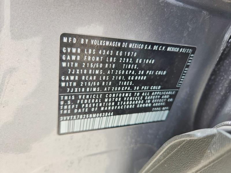 56813136 :رقم المزاد ، 3VVTX7B25NM063844 vin ، 2022 Volkswagen Taos مزاد بيع