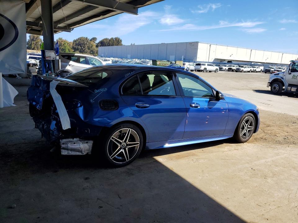 2022 Mercedes-benz C მანქანა იყიდება აუქციონზე, vin: W1KAF4GB7NR049559, აუქციონის ნომერი: 55902756