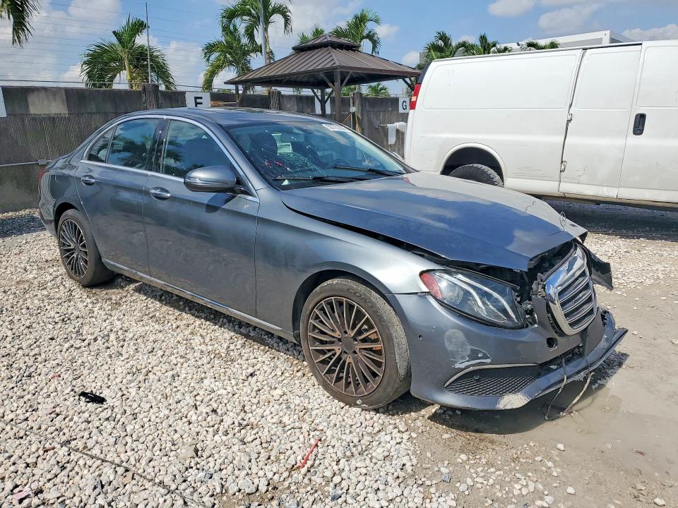 2017 Mercedes-benz E მანქანა იყიდება აუქციონზე, vin: WDDZF4JB8HA067535, აუქციონის ნომერი: 58722006