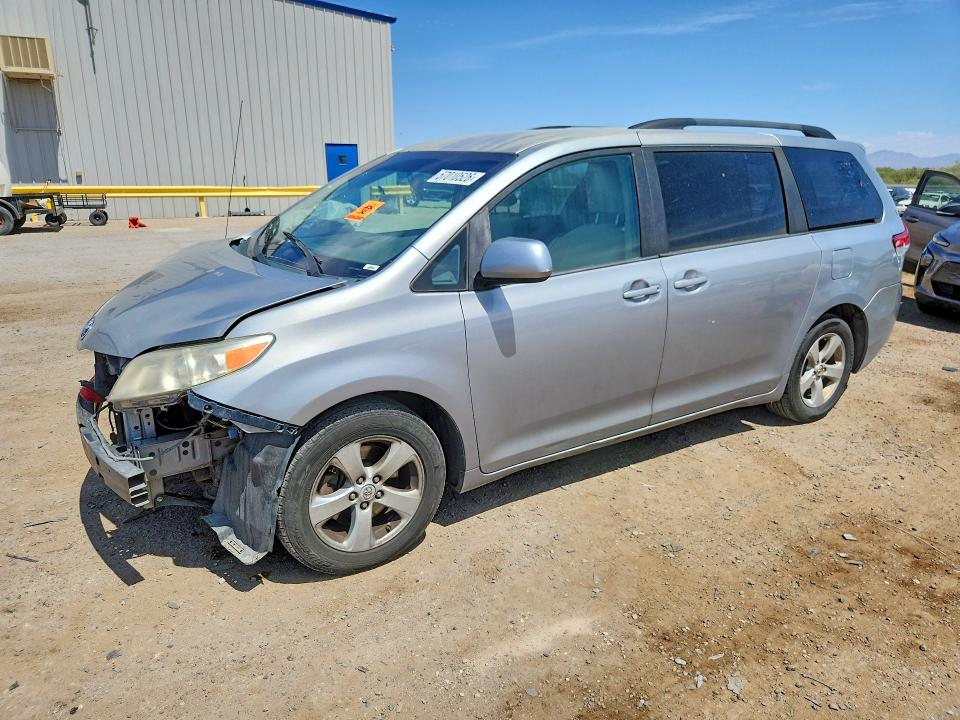 Продажа на аукционе авто 2013 Toyota Sienna, vin: 5TDKK3DC5DS378939, номер лота: 57010526