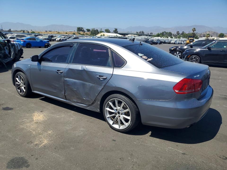 2015 Volkswagen Passat მანქანა იყიდება აუქციონზე, vin: 1VWAT7A34FC045914, აუქციონის ნომერი: 54125836