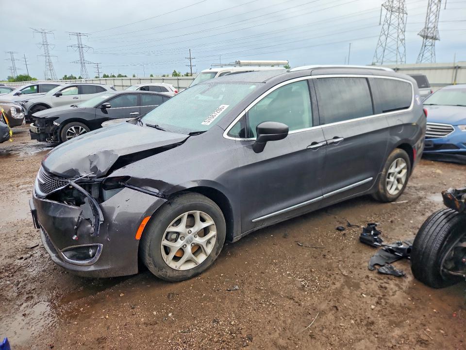 Продаж на аукціоні авто 2017 Chrysler Pacifica, vin: 2C4RC1EG5HR637851, номер лоту: 57687206