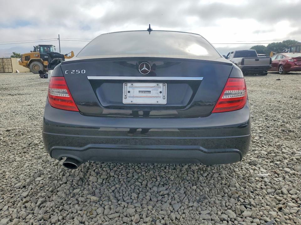 Продаж на аукціоні авто 2012 Mercedes-benz C, vin: WDDGF4HB0CA644287, номер лоту: 57586046