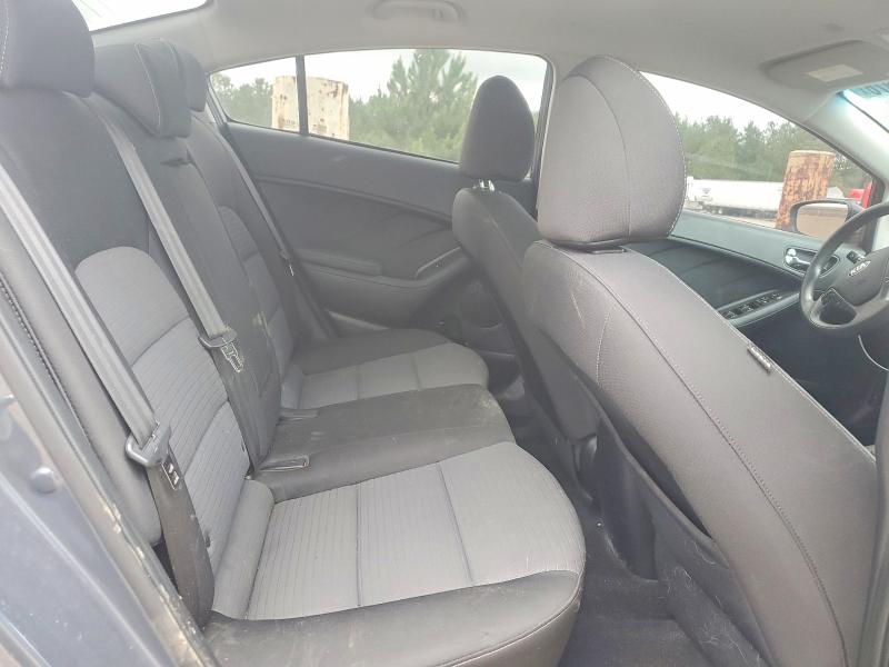 2015 Kia Forte მანქანა იყიდება აუქციონზე, vin: KNAFX4A67F5350587, აუქციონის ნომერი: 57328976