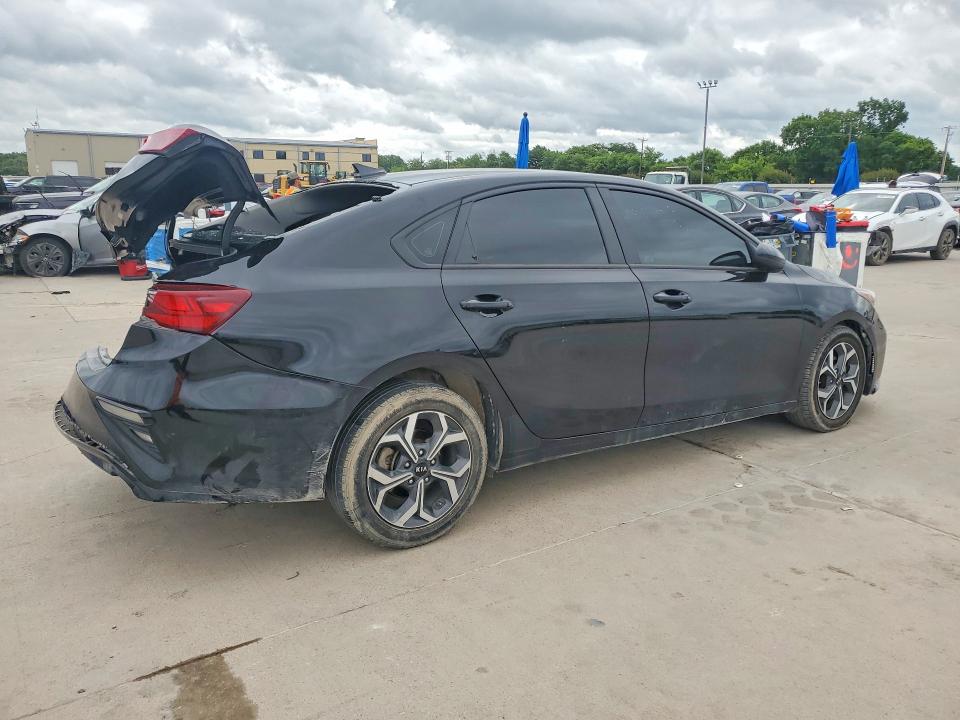 2021 Kia Forte მანქანა იყიდება აუქციონზე, vin: 3KPF24AD0ME310076, აუქციონის ნომერი: 56185346
