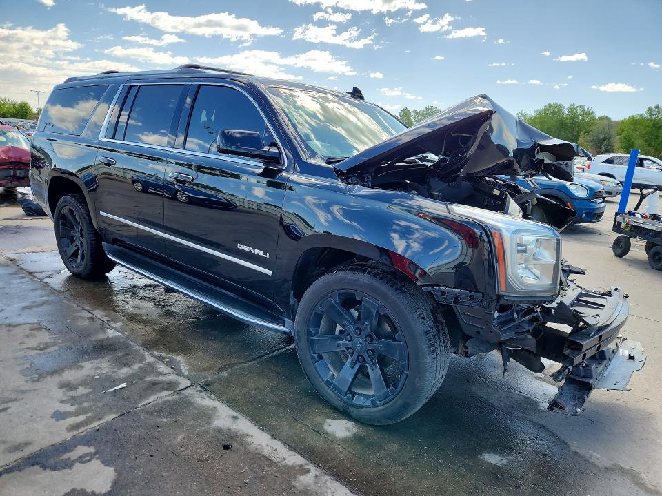 56113136 :رقم المزاد ، 1GKS2HKJ5JR107571 vin ، 2018 Gmc Yukon Xl مزاد بيع