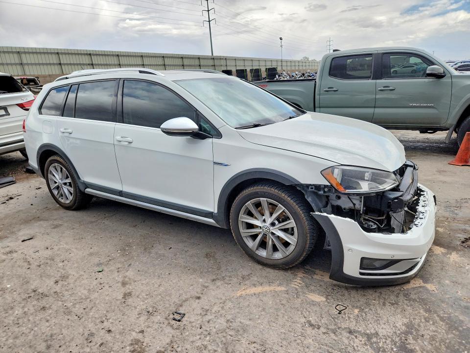 56940896 :رقم المزاد ، 3VWH17AU2HM512679 vin ، 2017 Volkswagen Golf Alltrack مزاد بيع