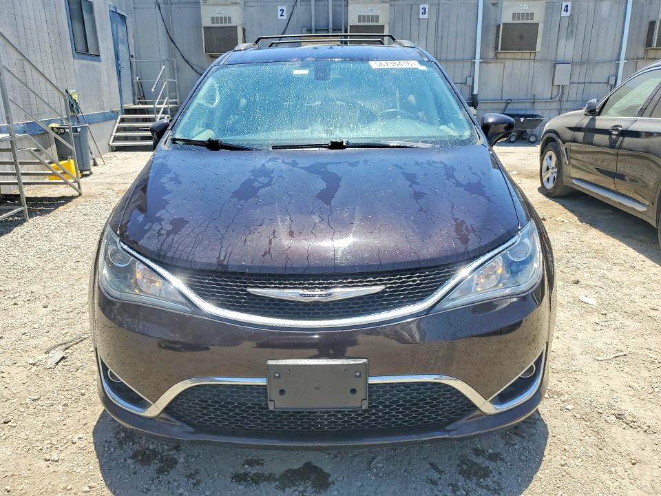 2017 Chrysler Pacifica მანქანა იყიდება აუქციონზე, vin: 2C4RC1BG5HR571015, აუქციონის ნომერი: 56736416
