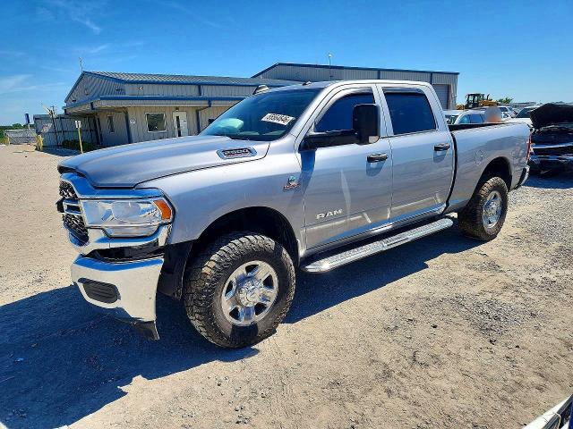 55564646 :رقم المزاد ، 3C6UR5CL2KG539526 vin ، 2019 Ram 2500 مزاد بيع