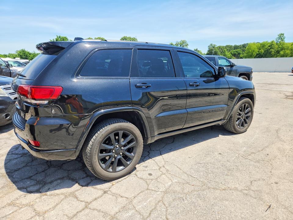 55866776 :رقم المزاد ، 1C4RJFAGXJC499716 vin ، 2018 Jeep Grand Cherokee مزاد بيع