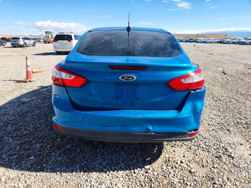 2013 Ford Focus მანქანა იყიდება აუქციონზე, vin: 1FADP3F23DL372644, აუქციონის ნომერი: 58794576
