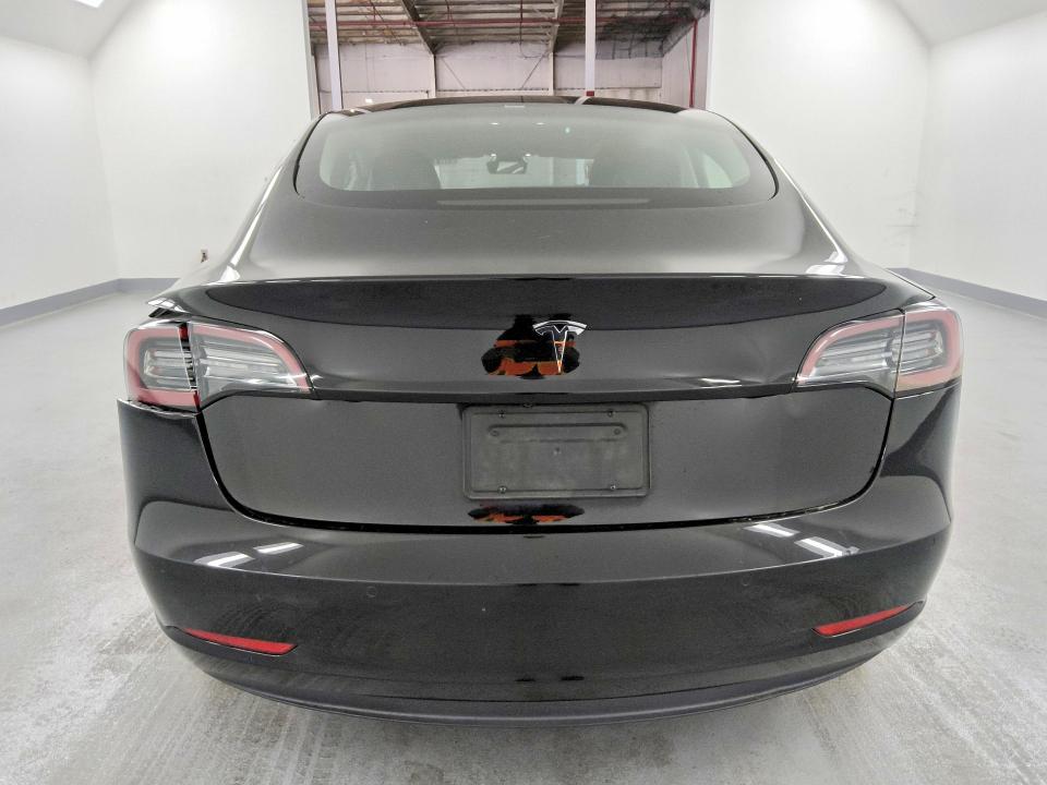 58127096 :رقم المزاد ، 5YJ3E1EA3NF289695 vin ، 2022 Tesla Model 3 مزاد بيع