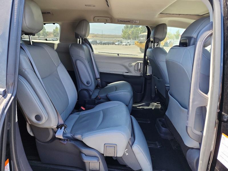 58833036 :رقم المزاد ، 5TDZRKEC2MS003383 vin ، 2021 Toyota Sienna مزاد بيع