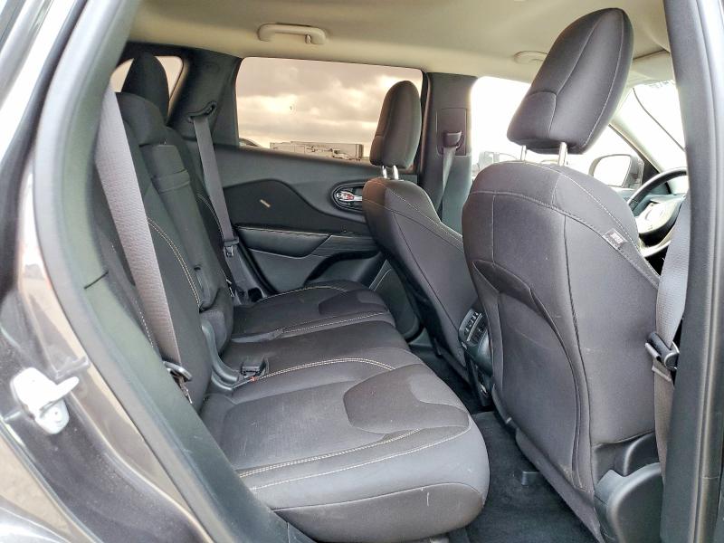 58575046 :رقم المزاد ، 1C4PJMCBXFW739138 vin ، 2015 Jeep Cherokee مزاد بيع
