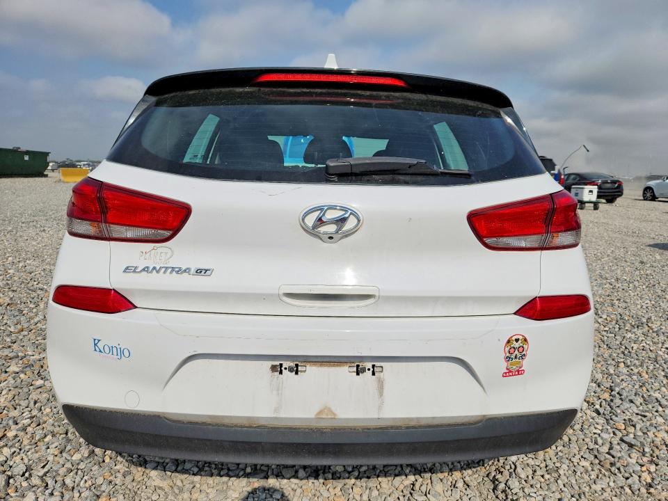 2018 Hyundai Elantra Gt მანქანა იყიდება აუქციონზე, vin: KMHH35LE8JU068373, აუქციონის ნომერი: 58595036