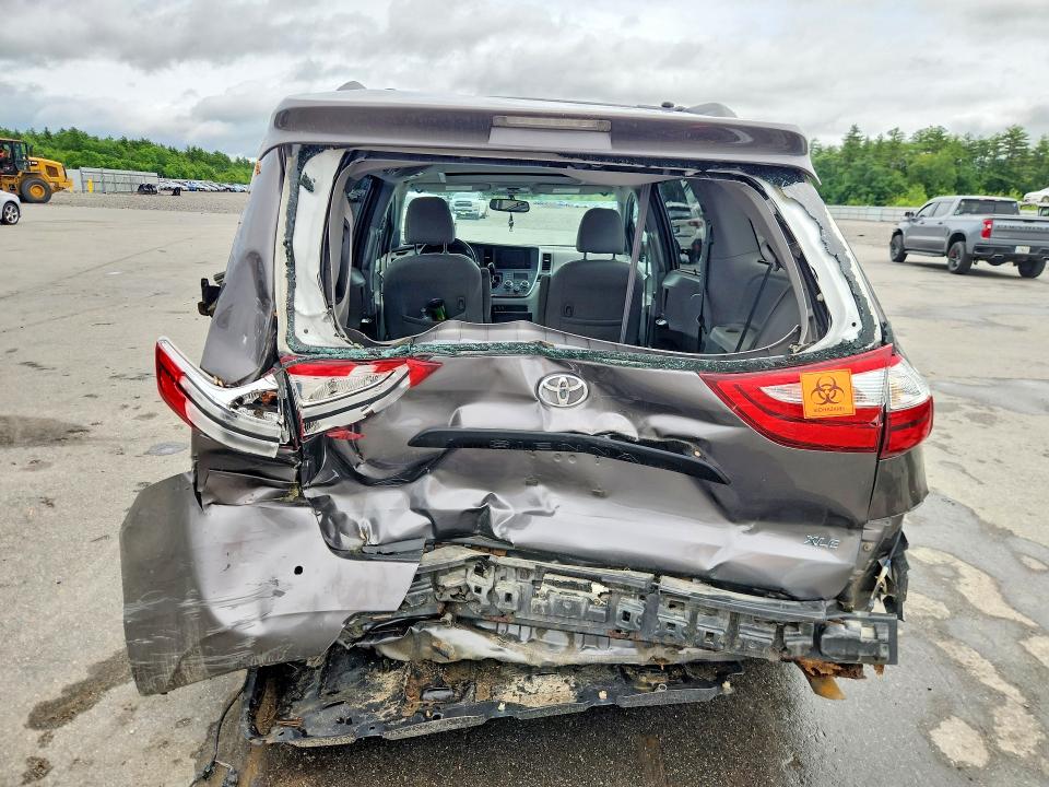 58311096 :رقم المزاد ، 5TDYK3DC7FS683484 vin ، 2015 Toyota Sienna مزاد بيع