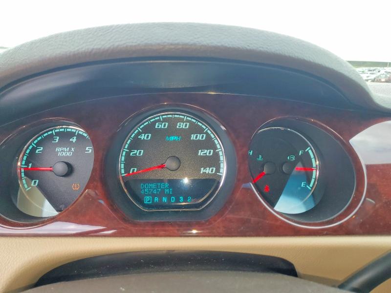 55931666 :رقم المزاد ، 1G4HB5EM1AU114374 vin ، 2010 Buick Lucerne مزاد بيع