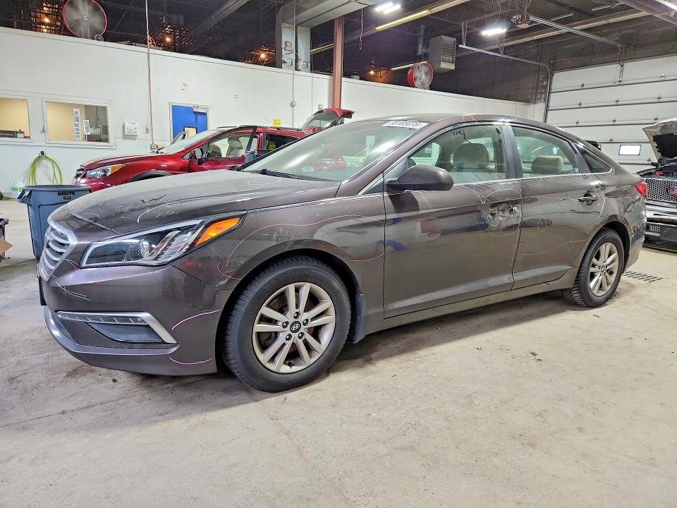 2015 Hyundai Sonata მანქანა იყიდება აუქციონზე, vin: 5NPE24AF2FH206572, აუქციონის ნომერი: 58185076