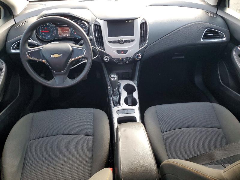 56238916 :رقم المزاد ، 1G1BC5SM8J7155667 vin ، 2018 Chevrolet Cruze مزاد بيع