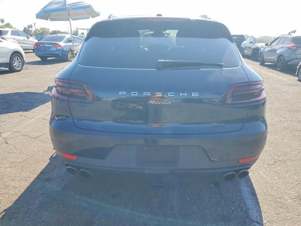 56318086 :رقم المزاد ، WP1AA2A52JLB14460 vin ، 2018 Porsche Macan مزاد بيع