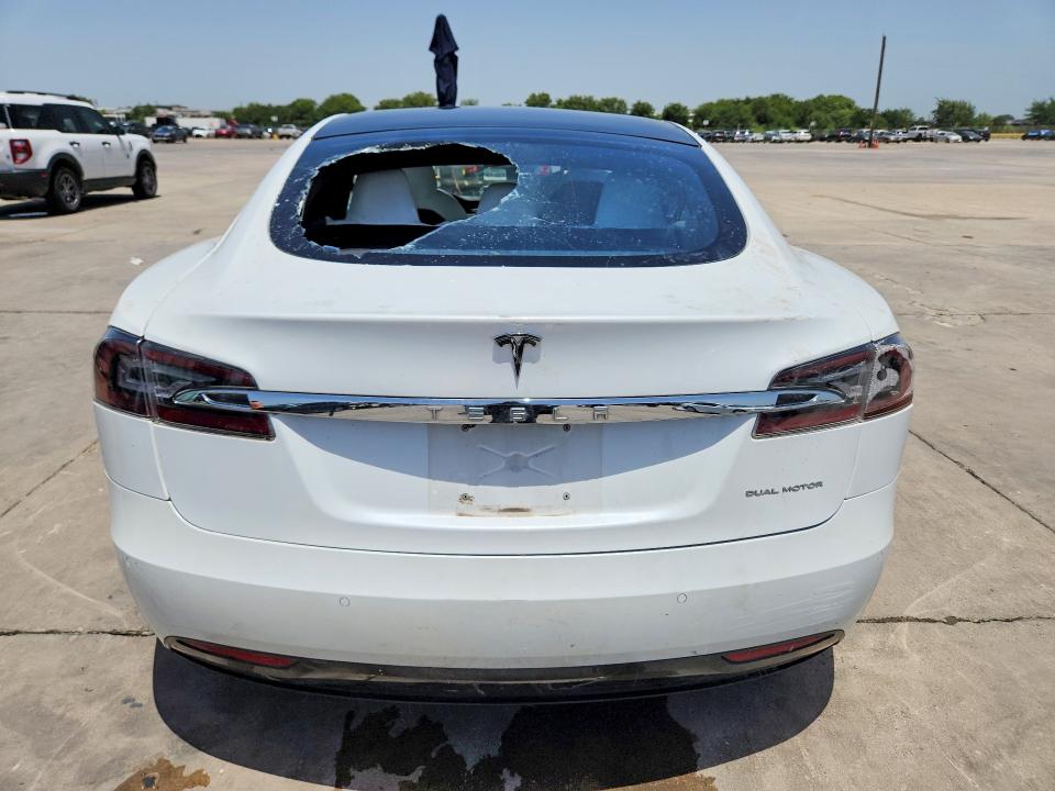 58943736 :رقم المزاد ، 5YJSA1E27LF411326 vin ، 2020 Tesla Model S مزاد بيع