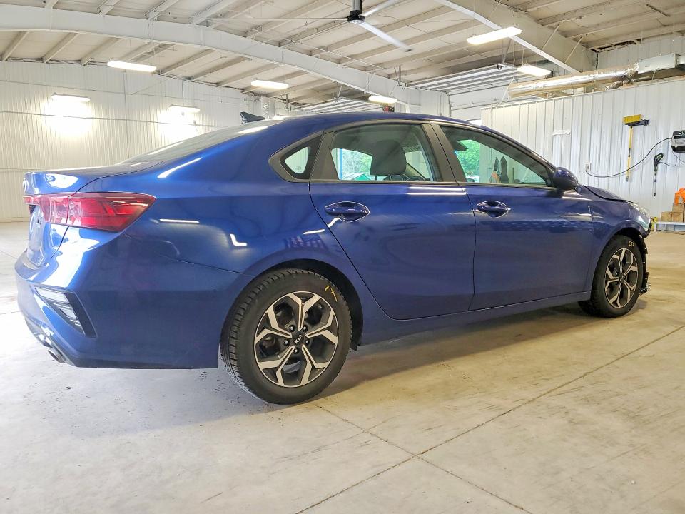 2021 Kia Forte მანქანა იყიდება აუქციონზე, vin: 3KPF24AD2ME279140, აუქციონის ნომერი: 56477166