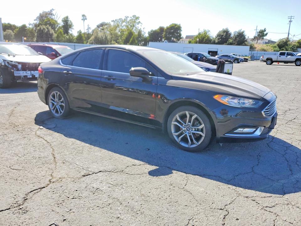 59341566 :رقم المزاد ، 3FA6P0HD9HR187656 vin ، 2017 Ford Fusion مزاد بيع