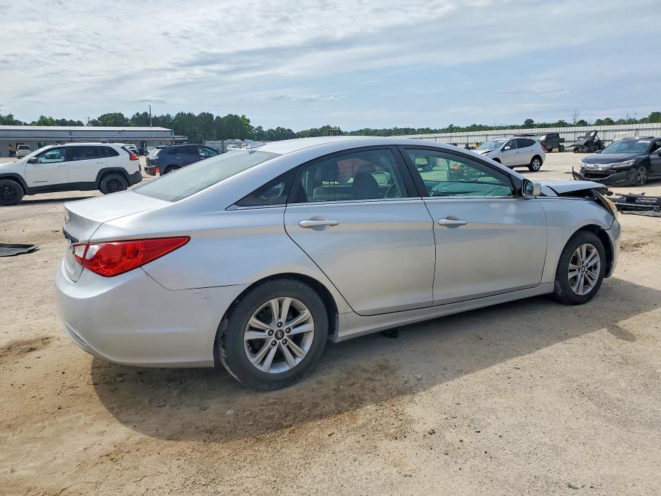 2013 Hyundai Sonata მანქანა იყიდება აუქციონზე, vin: 5NPEB4AC5DH697111, აუქციონის ნომერი: 55437926