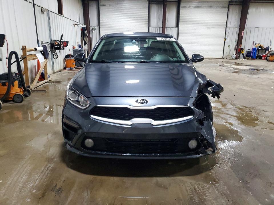 2020 Kia Forte მანქანა იყიდება აუქციონზე, vin: 3KPF24AD2LE162799, აუქციონის ნომერი: 57860926