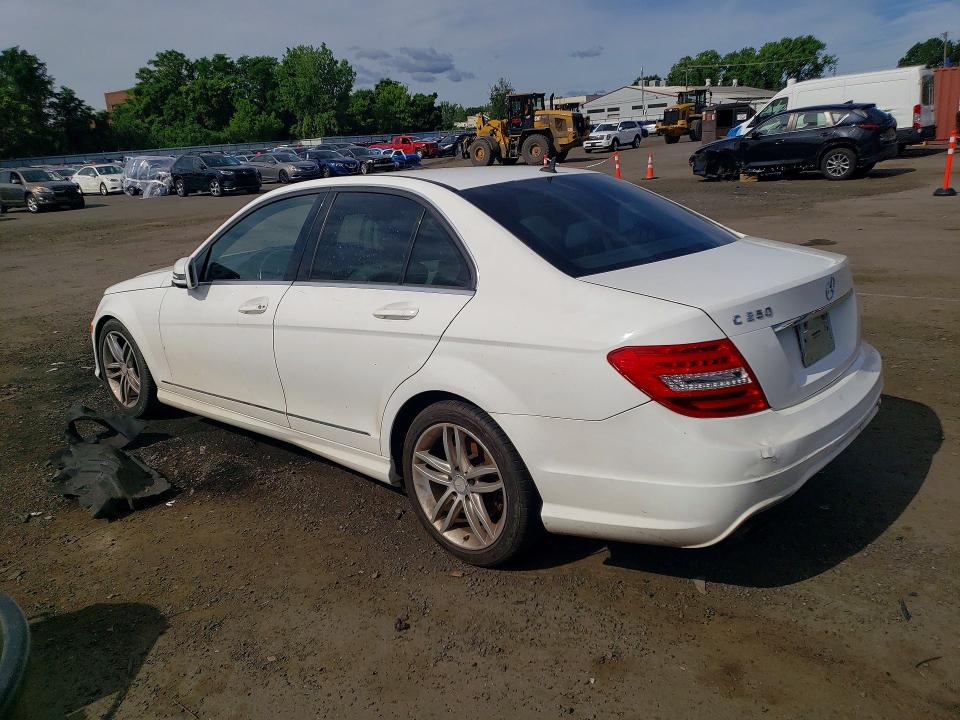 57560686 :رقم المزاد ، WDDGF4HBXER305170 vin ، 2014 Mercedes-benz C مزاد بيع
